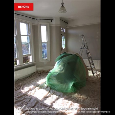 Painter and Decorator Covering Islington, London