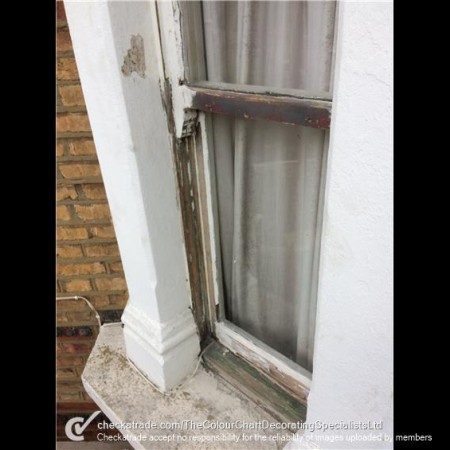 Painter and Decorator Covering Islington, London